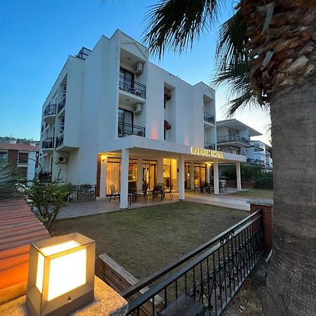 Bayram Hotel Cesme Bagian luar foto