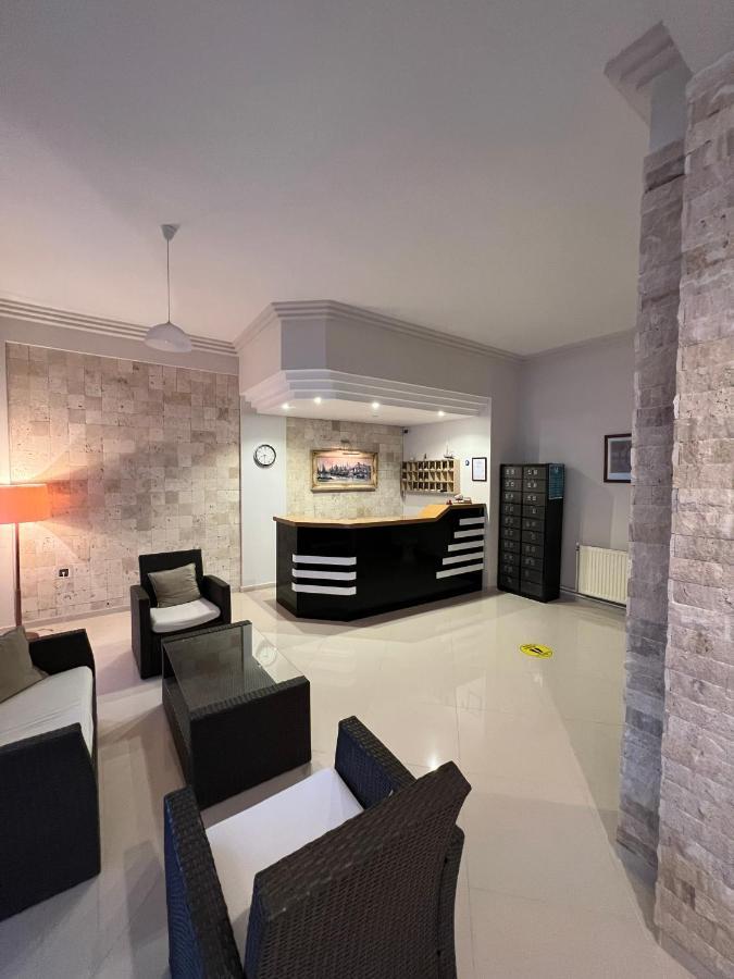 Bayram Hotel Cesme Bagian luar foto