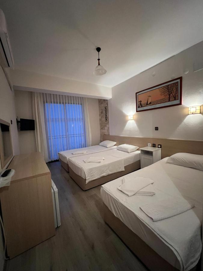 Bayram Hotel Cesme Bagian luar foto
