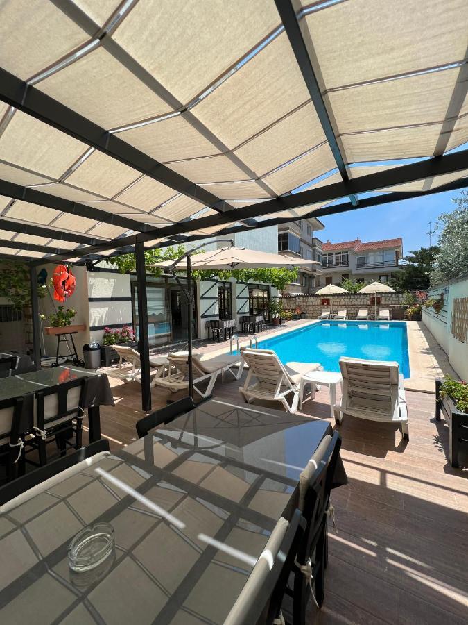 Bayram Hotel Cesme Bagian luar foto